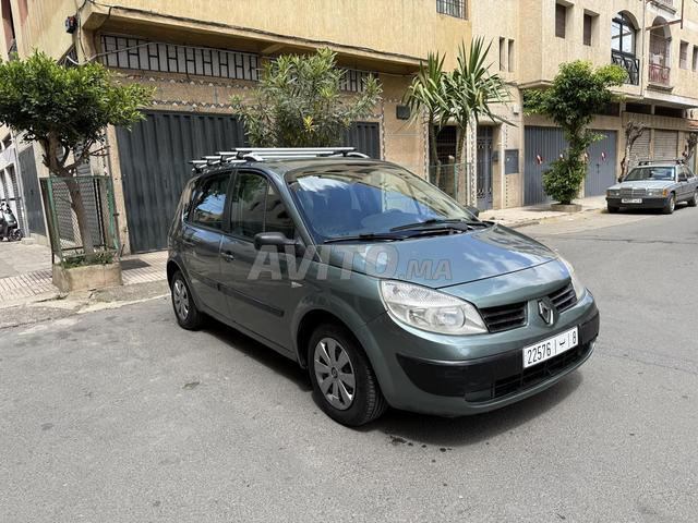 RENAULT SCENIC (Familiale / Diesel) - 2