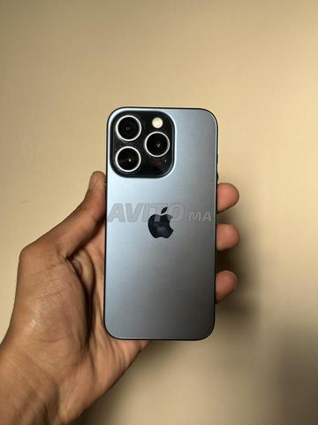 iPhone 15 Pro 128Go État 85