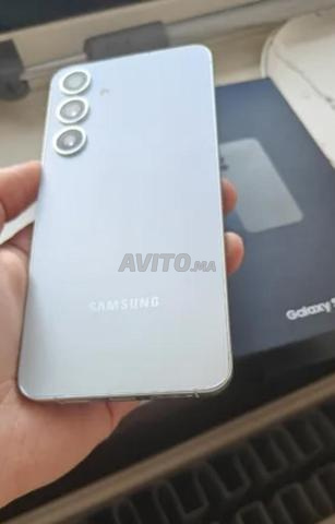 Samsung s24 plus avec sa boîte comme neuf