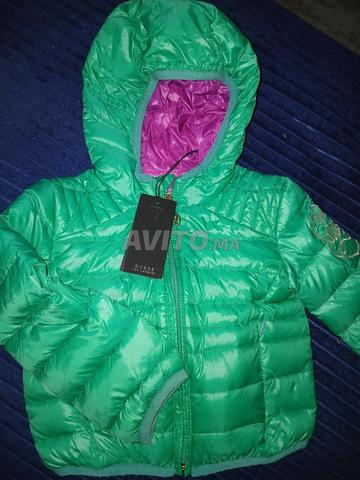 جاكيت أطفال أصلية من Guess جديدة
