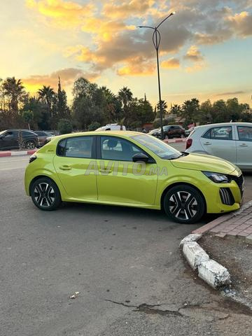 Peugeot 208 Diesel Manuelle 2024 à Marrakech
