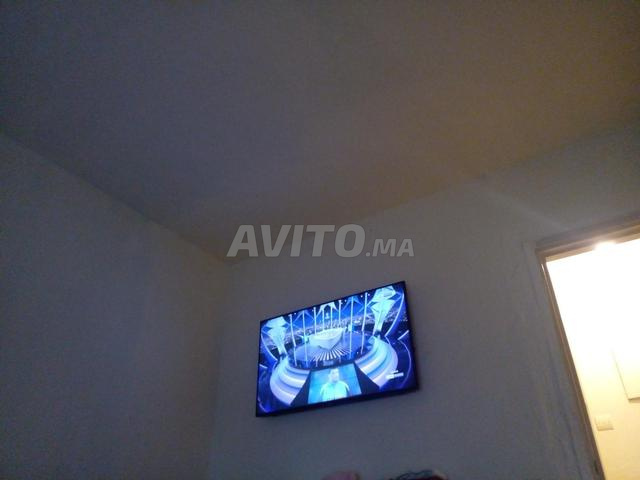 Téléviseur Samsung Smart 43 - 2