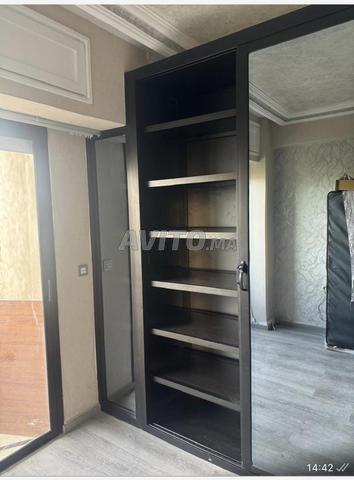 خزانة ألمنيوم مع تخزين مدمج - 2