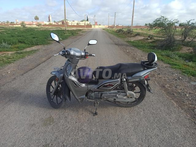 Moto becan en bon état à vendre - 2