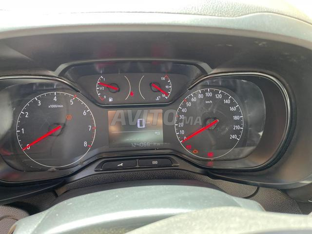 Opel Combo 2022 très propre et bien équipée. - 2