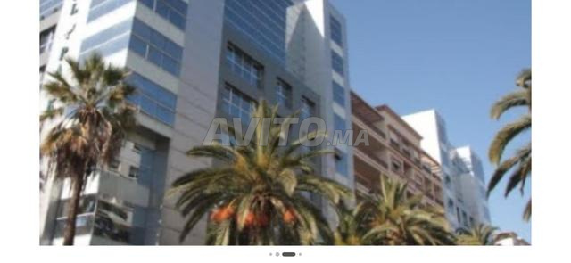 شقة للبيع، الطابق الأخير، جديدة