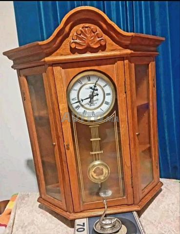 ساعة حائط خشبية فاخرة – تصميم كلاسيكي أنيق - 2