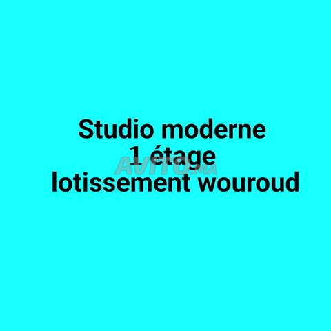 STUDIO MODERNE 1ER ÉTAGE LOT WOUROUD