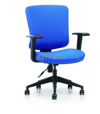 CHAISE BLEUE EN TISSU - 2