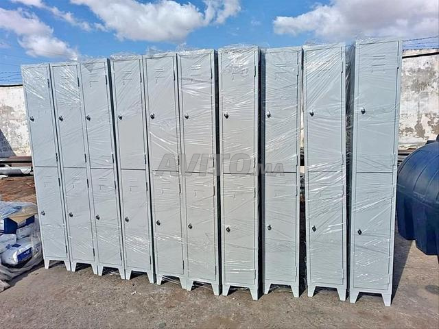 vestiaire métallique à 2 portes/prix d'usine/lit