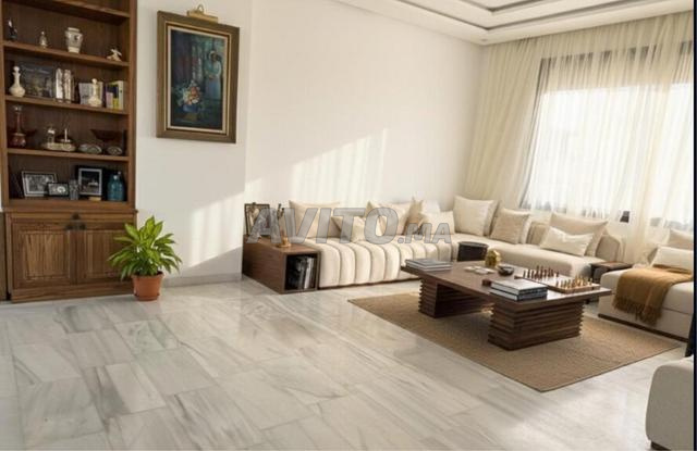 Grande villa sécurisée – piscine privée - 2