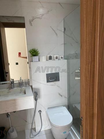 Studio meublé à louer - image 5