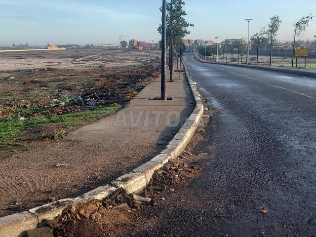 أرض معبدة من جانبين - 2