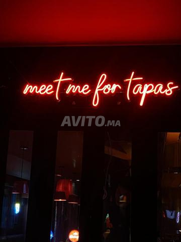 لافتات وديكور نيون LED حسب الطلب - 2