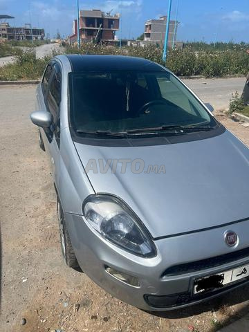 Fiat Punto modèle 2015 5 cv clim - 2