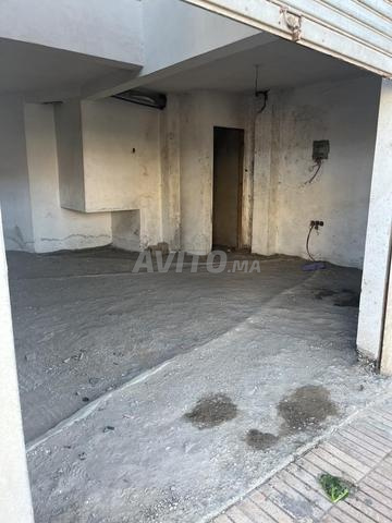 محل تجاري أمام سي بي آر - 2