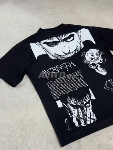 تيشورت بطباعة متعددة وألوان مختلفة