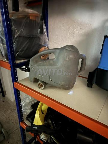 معدات تنظيف احترافية