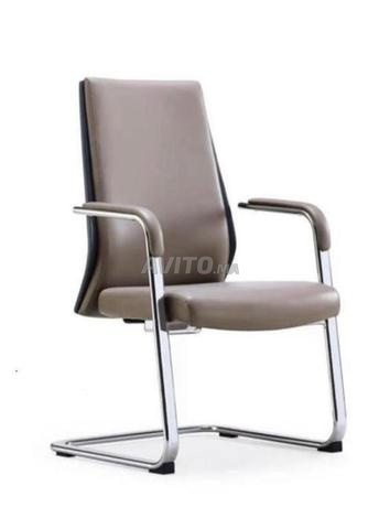 Chaise Visiteur de Bureau – Élégance et Confort