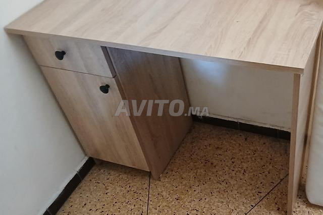 طاولة بحالة جيدة - 2