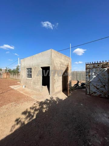 فيلا شبه مكتملة للبيع فرصة نادرة غْمت - 2