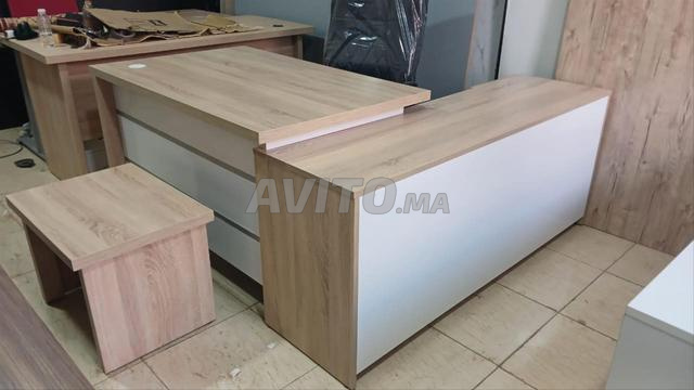 مكتب مع عودة وخزانة بسعر معقول - 2