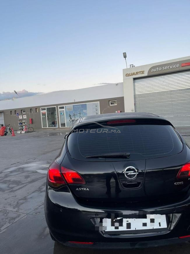 Opel astra 2012
