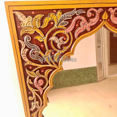 إطار مرآة منحوت بزخرفة - 2