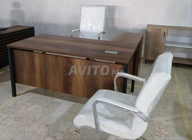 مكتب بجهة راجعة وخزانة بسعر جذاب - 2