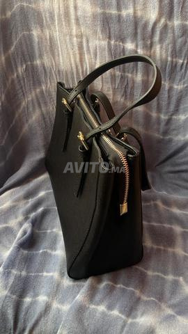 حقائب نسائية من الجلد