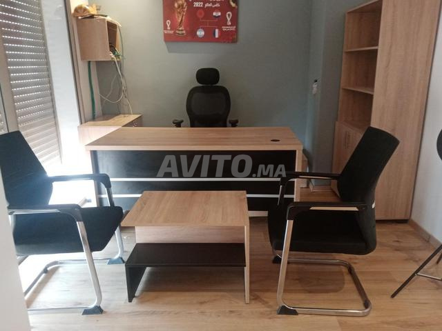 مكتب مع عودة وخزانة بسعر معقول - 2