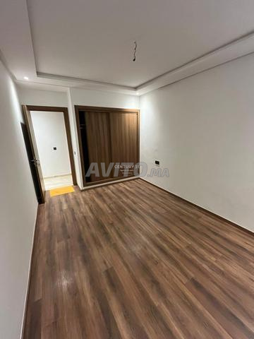 شقة رائعة بمساحة 130 متر مربع للإيجار - 2