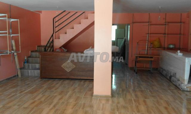 Local 120m² à louer 3 façades Wifak Temara - 2