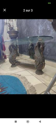 Table en verre et ses pieds en forme de canards en cuivre pur et marbre