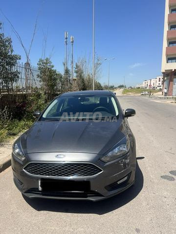 Ford focus diesel modèle 2016 première main