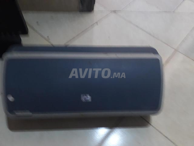 شاشة كمبيوتر ديل وطباعة الأوراق الملونة - 2