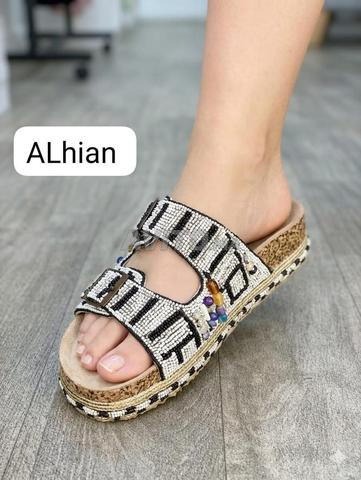 ✨ صنادل صيف 2026 وصلت 🔥