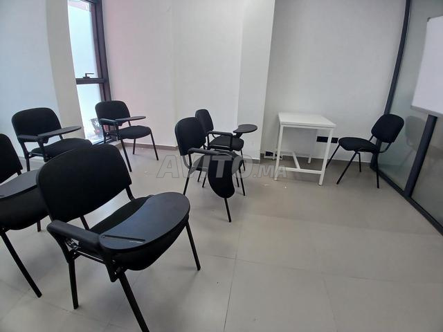 مكتب بمساحة 53 متر مربع للإيجار في جليز - 2