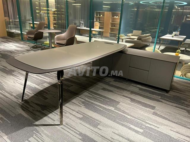 مكتب رئيسي بأرجل من الألومنيوم - 2