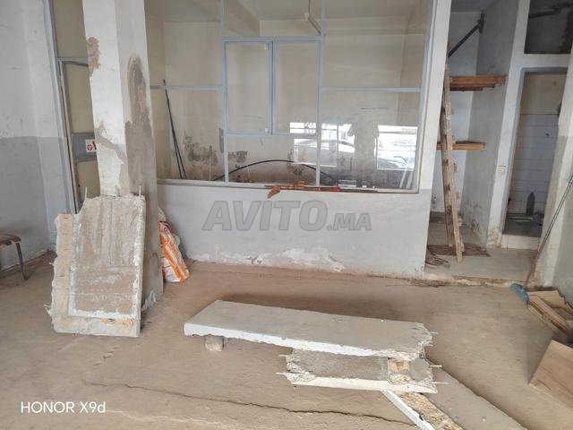 Local commercial à louer à Bernoussi 3800 près de la rue