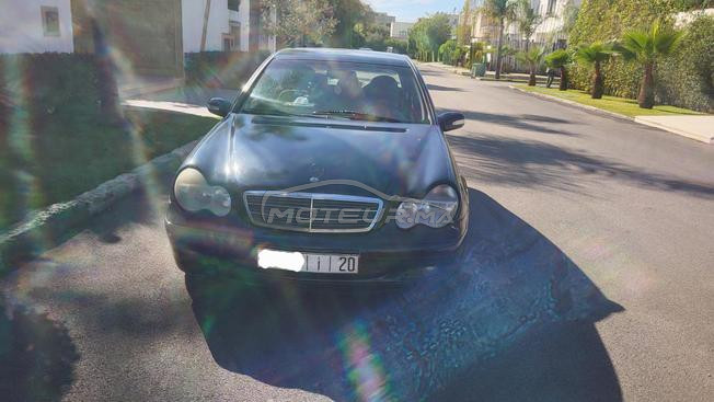 Mercedes-Benz c220 model 2001 dédouanée en 2006 