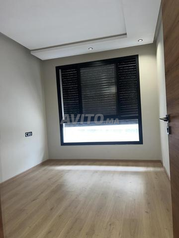 استوديو فارغ مع مصعد-مرآب الشيخ خليفة - 2