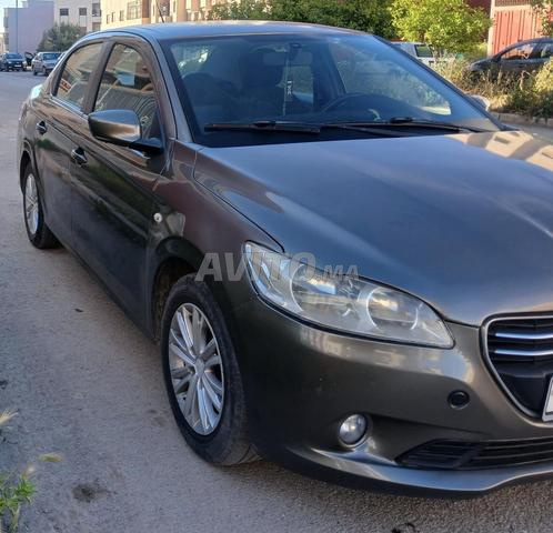 سيارة للبيع