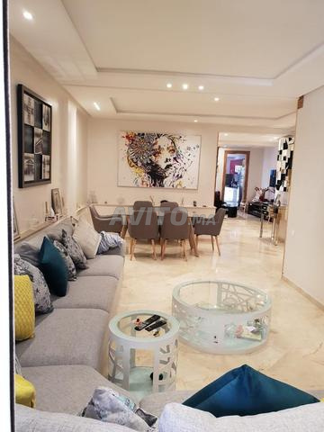 شقة رائعة مفروشة بجناحين مع شرفات - 2