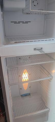 ثلاجة LG ببابين رمادية - حالة جيدة - 2