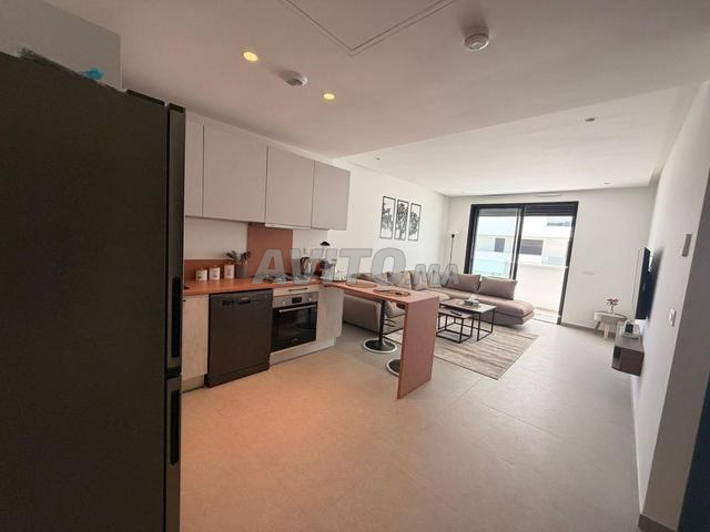 Bel studio neuf meublé CFC - 2