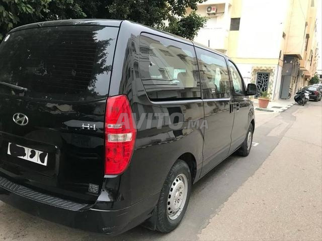 Hyundai H1 Diesel Manuelle 2017 à Fès - 2