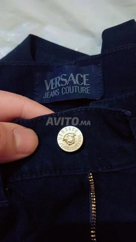 Versace Jeans Couture– إيطالي