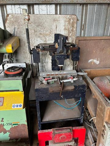 Matériel pour menuiserie aluminium - 2