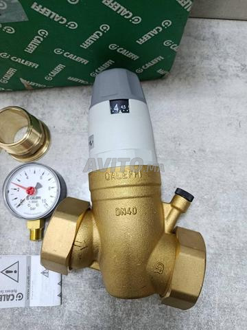 مخفض ضغط الماء CALEFFI 535081 DN40 (1 1/2)
